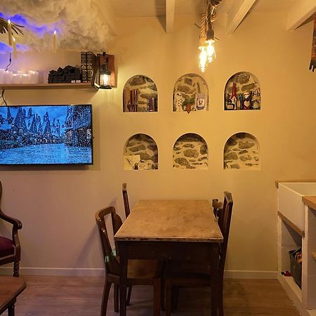 Impasse Des Mysteres - La Maison Des Sorciers Lehon/Dinan Extérieur photo