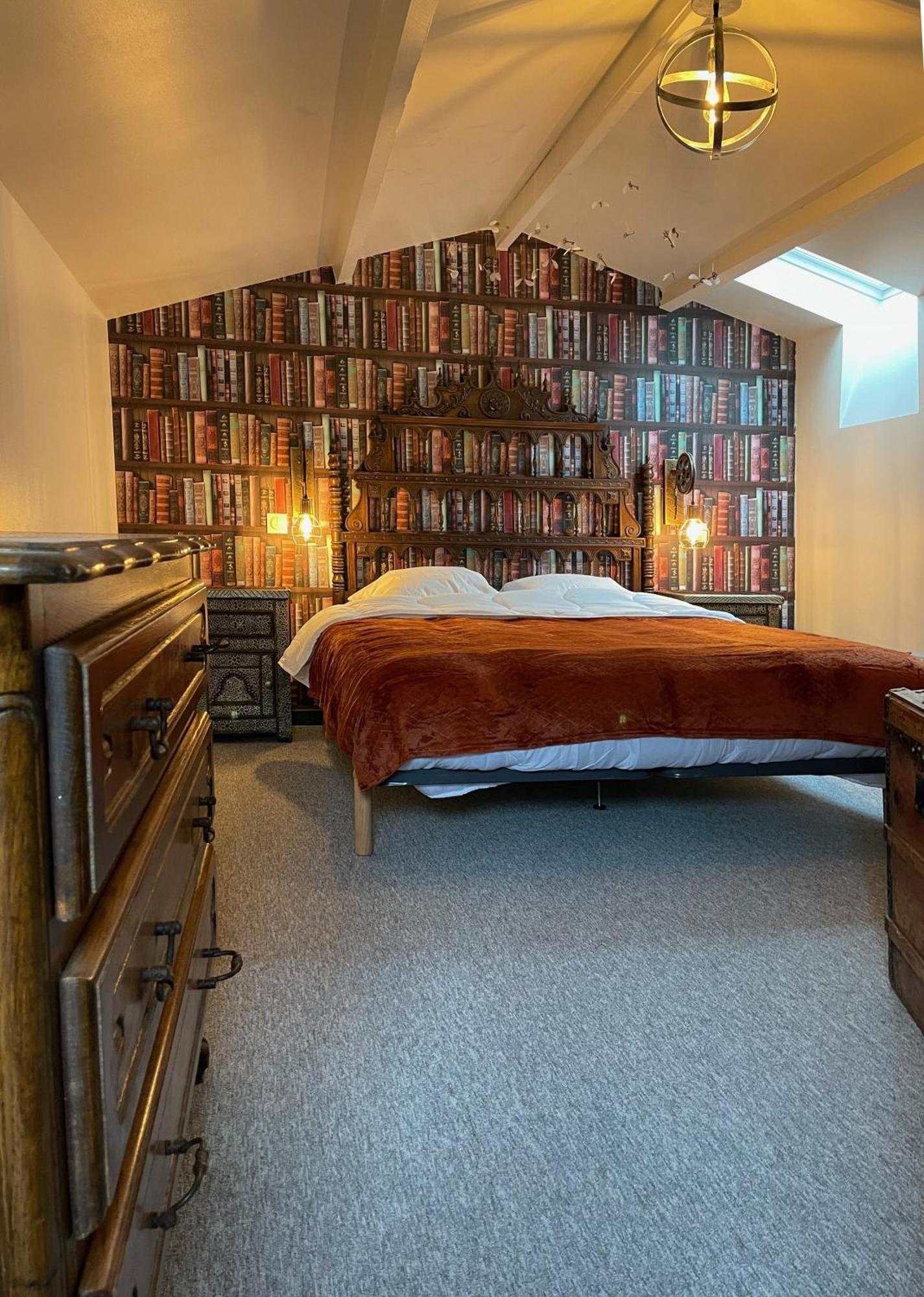 Impasse Des Mysteres - La Maison Des Sorciers Lehon/Dinan Extérieur photo