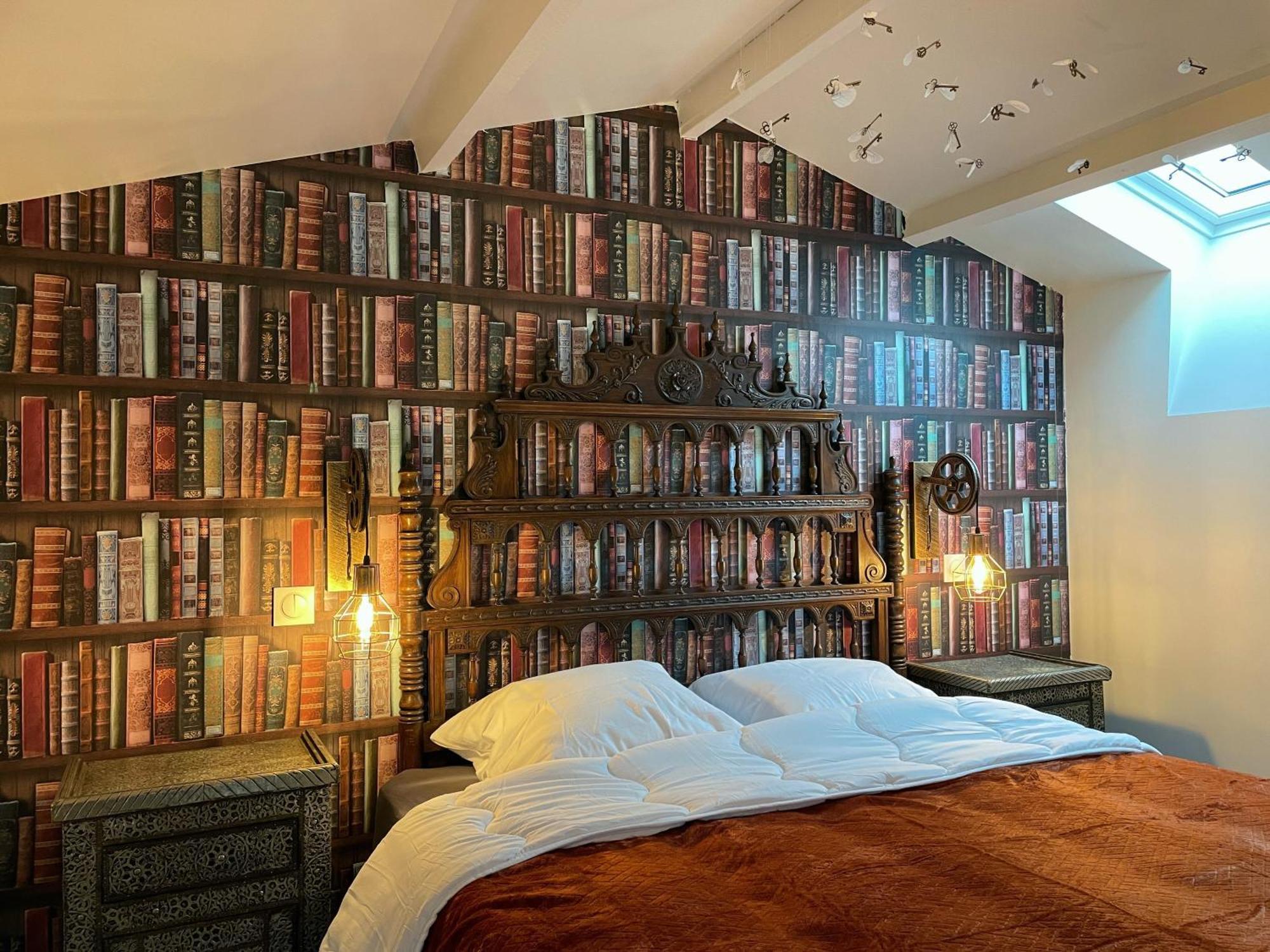 Impasse Des Mysteres - La Maison Des Sorciers Lehon/Dinan Extérieur photo