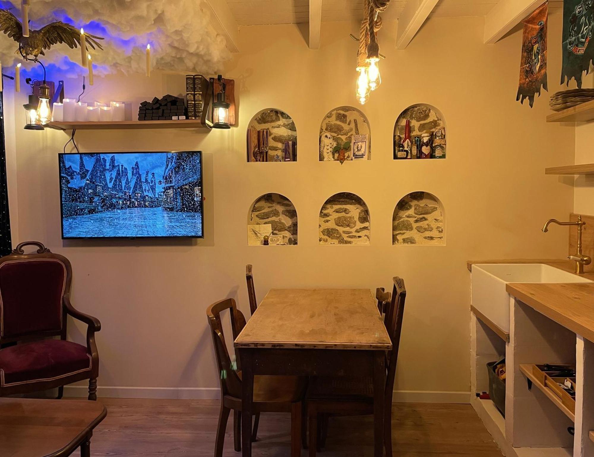 Impasse Des Mysteres - La Maison Des Sorciers Lehon/Dinan Extérieur photo