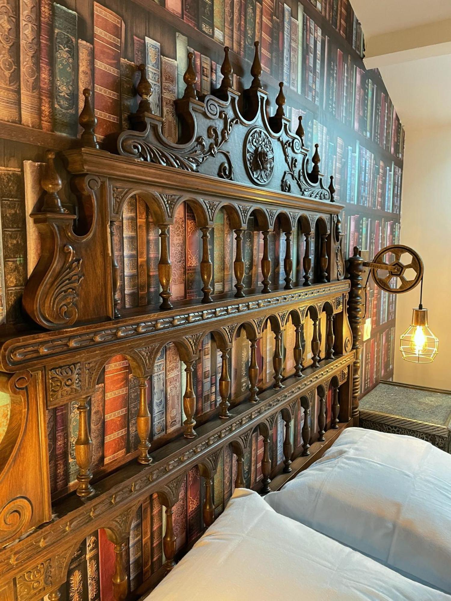 Impasse Des Mysteres - La Maison Des Sorciers Lehon/Dinan Extérieur photo